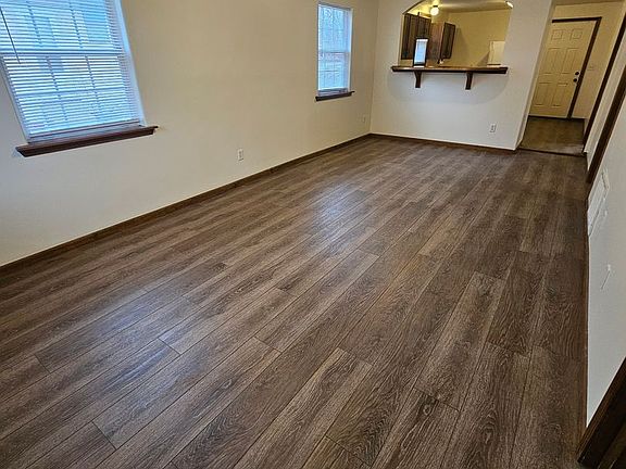 3rd image of 519 W 14th St