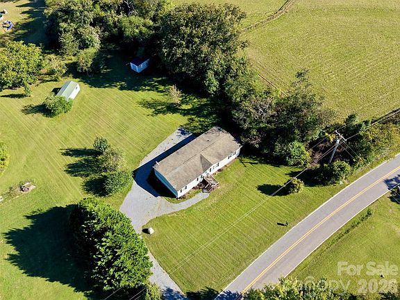4th image of 2400 Rock Rd