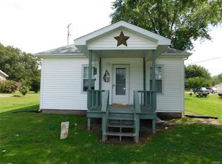 612 North Ave, Panama, IL 62077