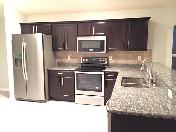 5th image of 1551 Woodlark Dr