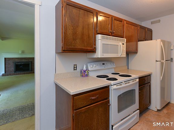 5th image of 356 Heritage Village #C