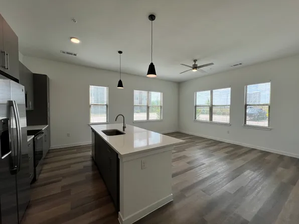 (undisclosed Address), Austin, TX 78725
