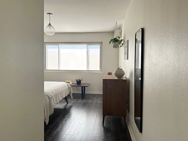 2844 E 3rd St #108 — Photo 21