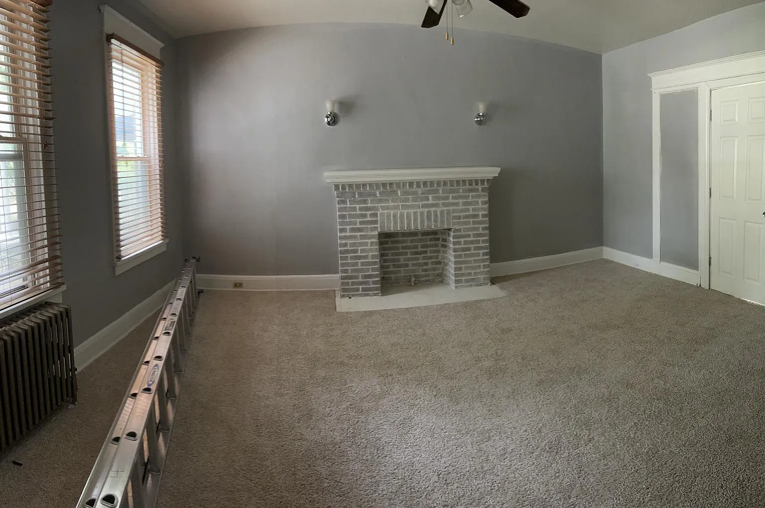 1 bed, 700 sqft, $1,300 — Photo 4