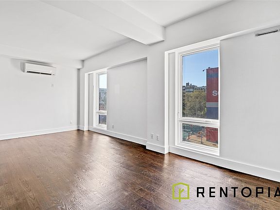 3rd image of 596 Washington Ave APT 5A