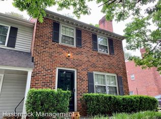 64 Court Pl, Charlottesville, VA
