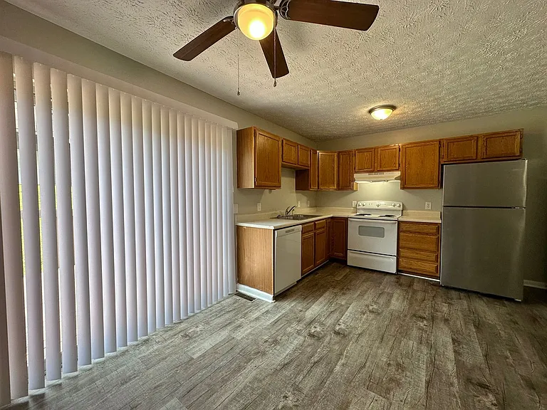 2021 N Sizer Ave #L — Photo 53