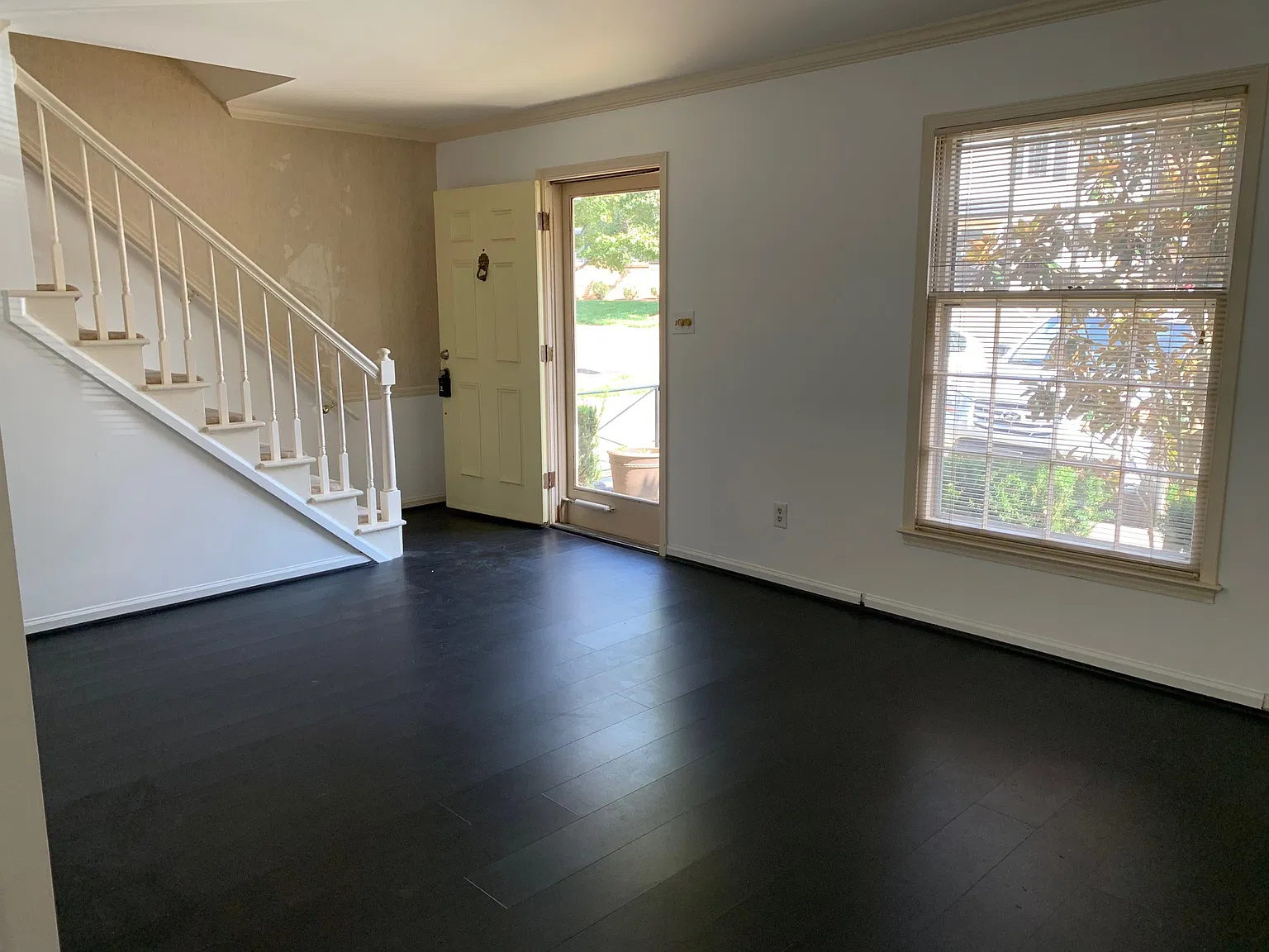 2 bed, 1.5 bath, 1060 sqft, $1,300 — Photo 3