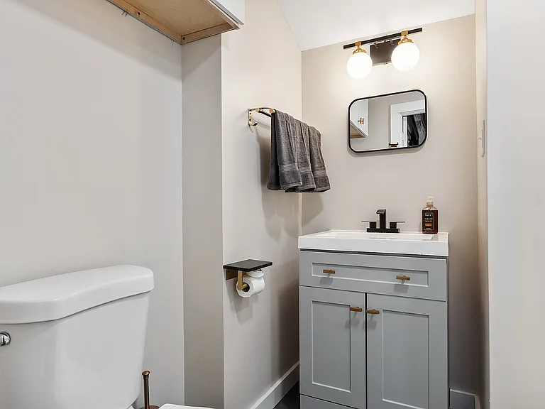 1 Hazel St #23L — Photo 14