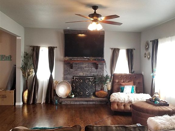 4th image of 4221 Chippewa