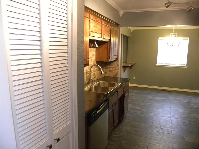 1108 East Dr #S — Photo 7