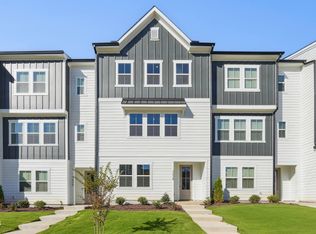 1050 Zelkova Ln, Chapel Hill, NC 27517