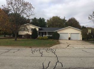 411 S Eastern Ave, Minier, IL