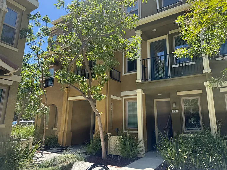 605 Cinnamon Cir — Photo 2