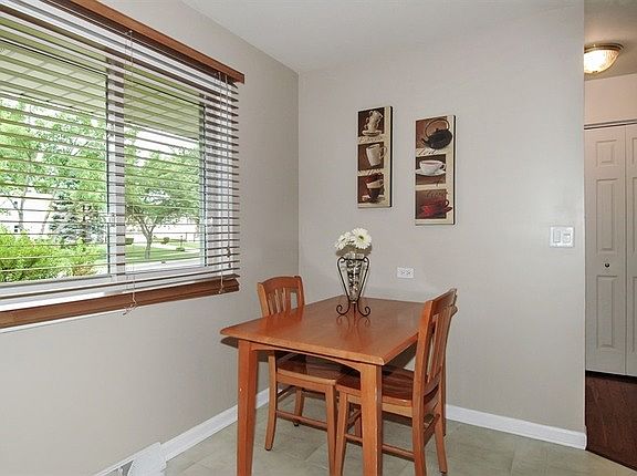 3rd image of 3795 Lexington Dr