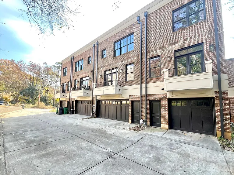 614 West Blvd — Photo 22