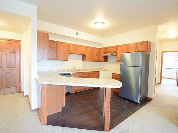 5th image of 311 Bunting Ln APT 306