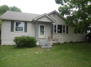 210 Daleview Ave, Gallatin, TN 37066