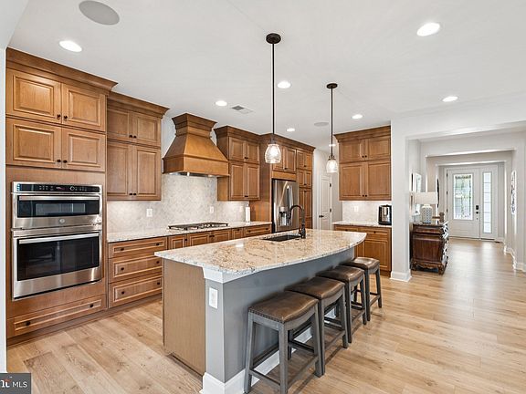 5th image of 112 Viceroy Way