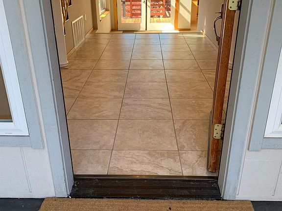 3rd image of 952 Dogwood Dr #187