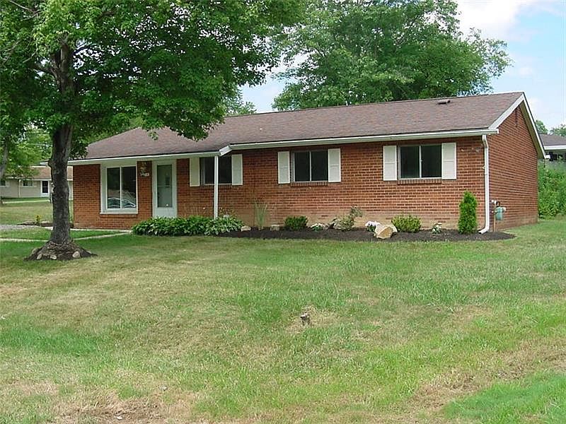 1st image of 214 Sandalwood Dr
