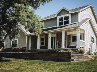 1847 NW 90th St, Clive, IA 50325