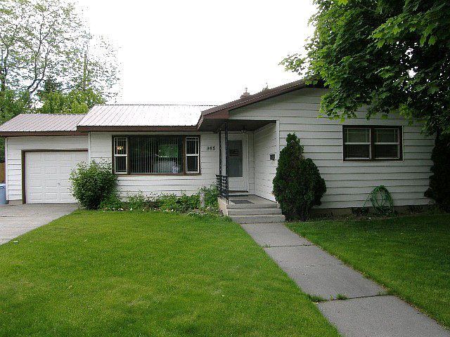 1st image of 985 Terry Dr