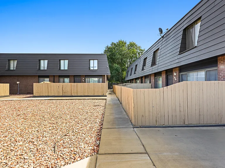 18 Ash Ct — Photo 21
