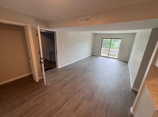 105 Surrey Ct #1, Monticello, IL 61856