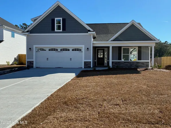 2162 Southern Pine Drive, Leland, NC 28451