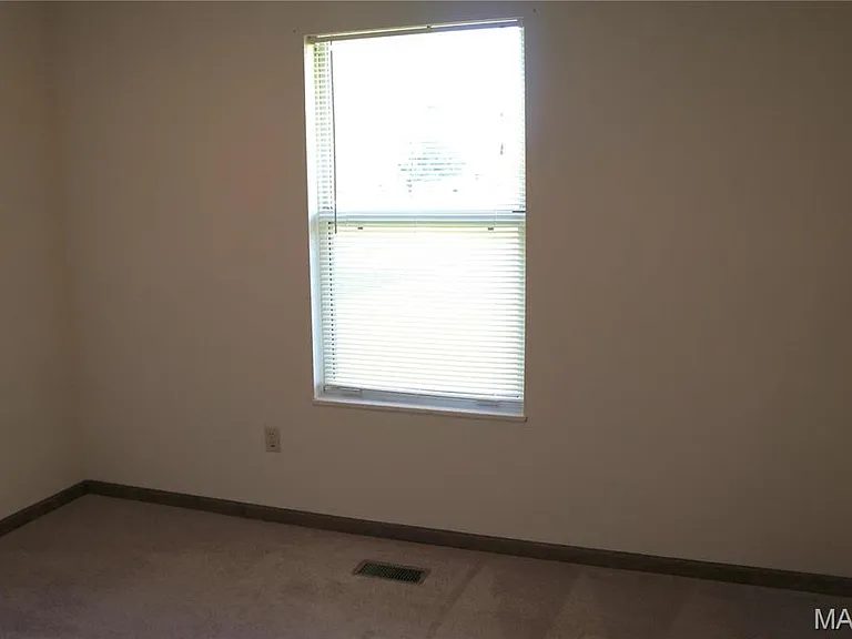1631 Thunderbird Ln — Photo 18