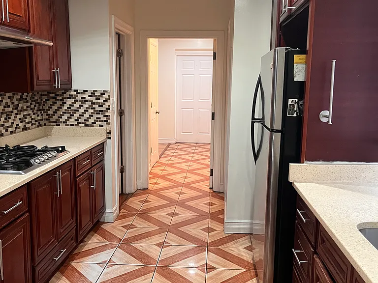 49 Manor Rd #1 — Photo 3
