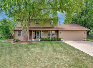 2405 Lakewood Dr, Champaign, IL