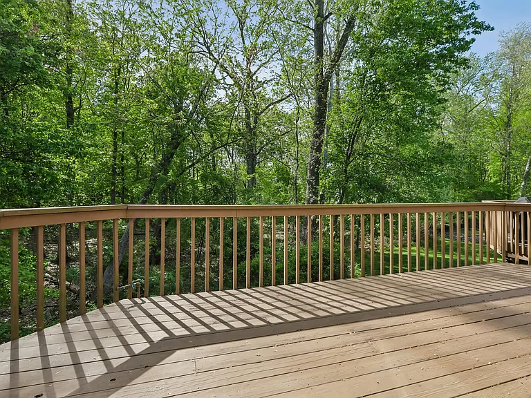 79 Lakeview Dr — Photo 44