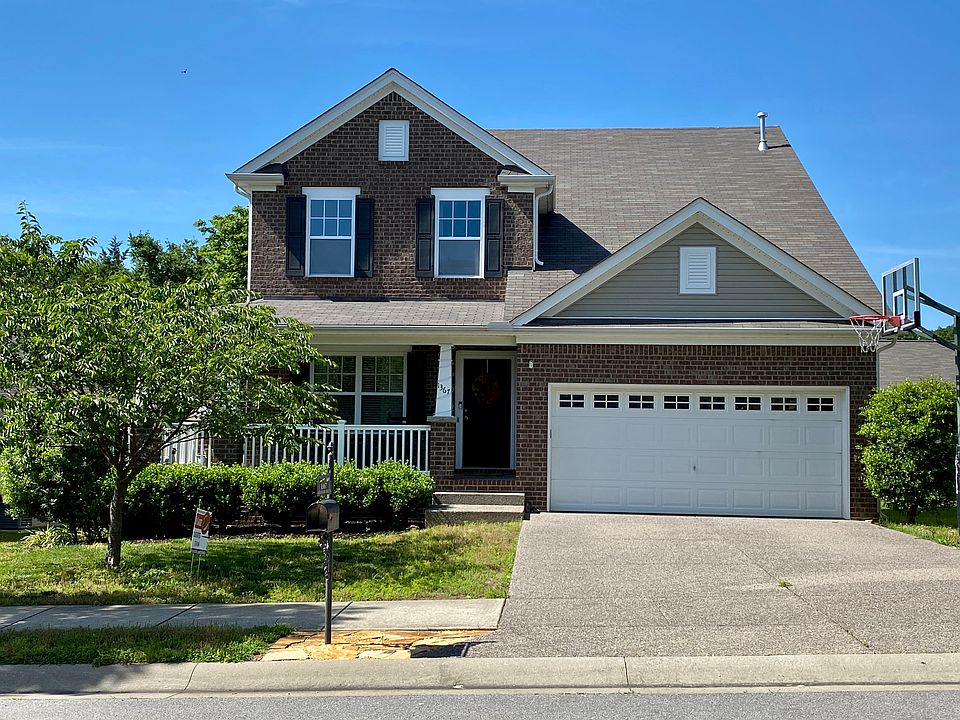 Street view, 2950 sqft
