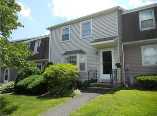 810 Long Hill Rd, Middletown, CT 06457