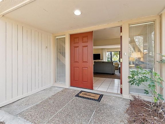 3rd image of 2004 Beach Wood Rd #2004