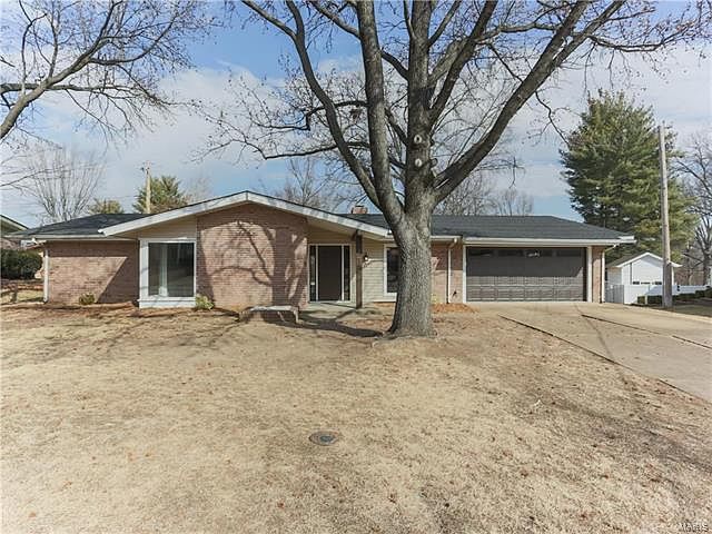 1st image of 9215 Laurel Hill Dr