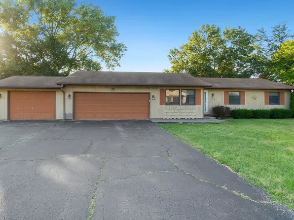 110 Chanticleer Ln SE, Poplar Grove, IL 61065