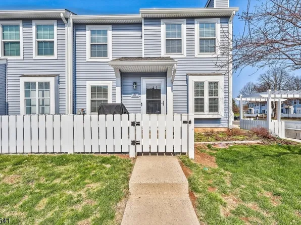 81 Almond Dr, Franklin Twp., NJ 08873