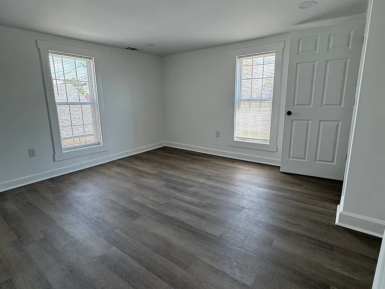 227 Lewis St — Photo 6