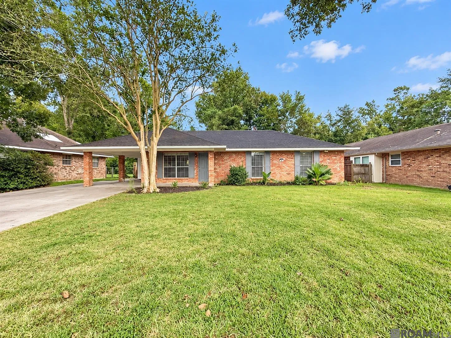 3 bed, 1464 sqft, $1,900 — Photo 1
