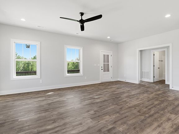 4th image of 158 Mimosa Rd