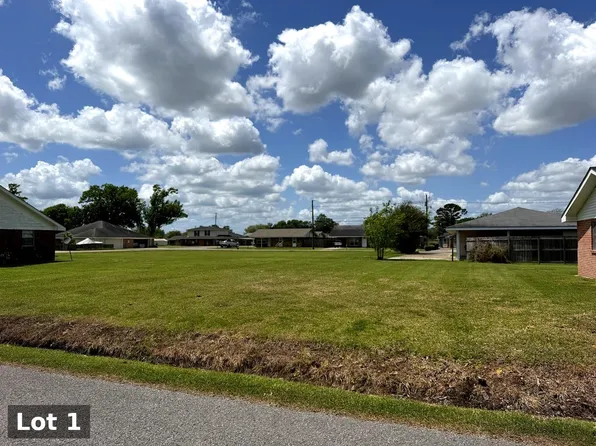 E Camellia Dr, Thibodaux, LA 70301
