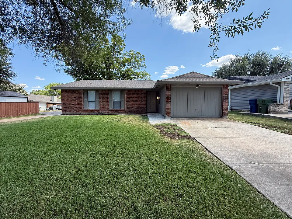 1434 Lavendale Ln