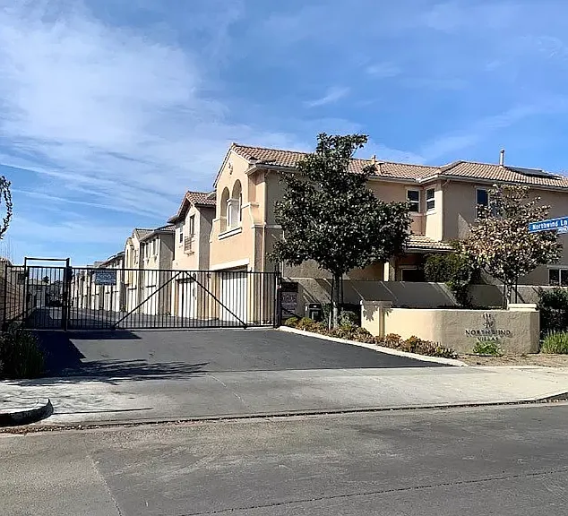 15017 Northwind Ln — Photo 2