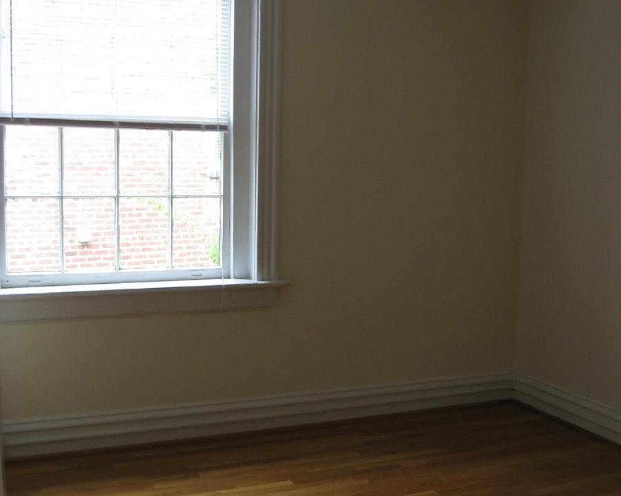 Building Photo 4