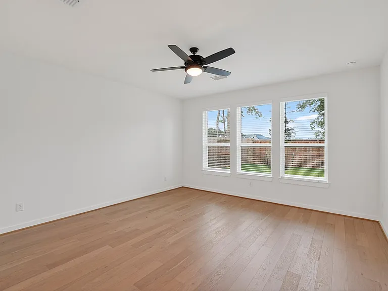 9437 Pacific Crest Ct — Photo 19