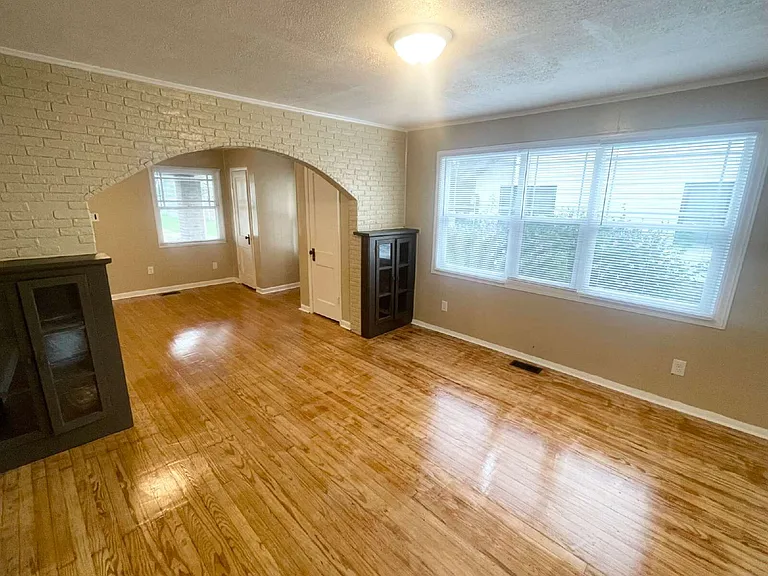 525 E Mills Ave — Photo 3