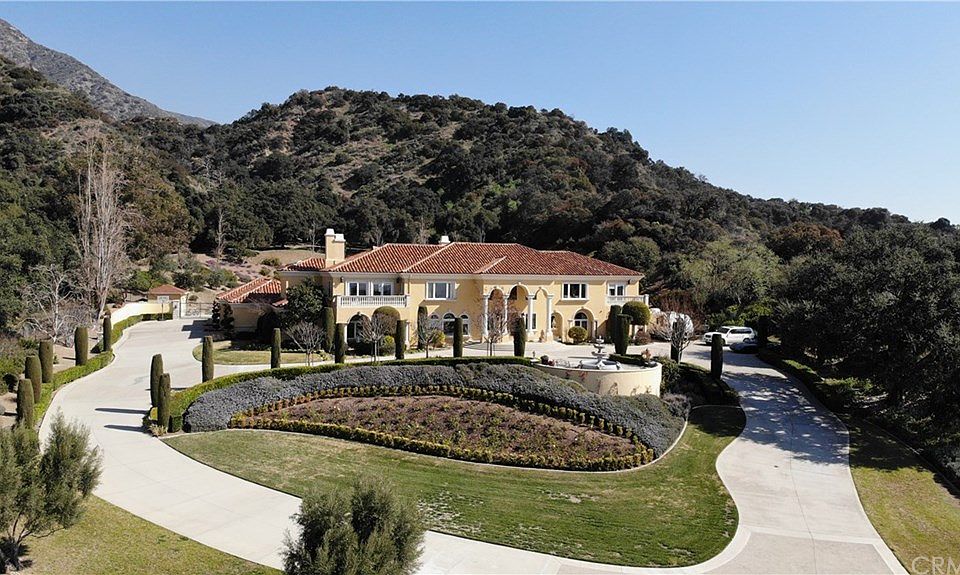 2nd image of 2601 Vista Del Sol